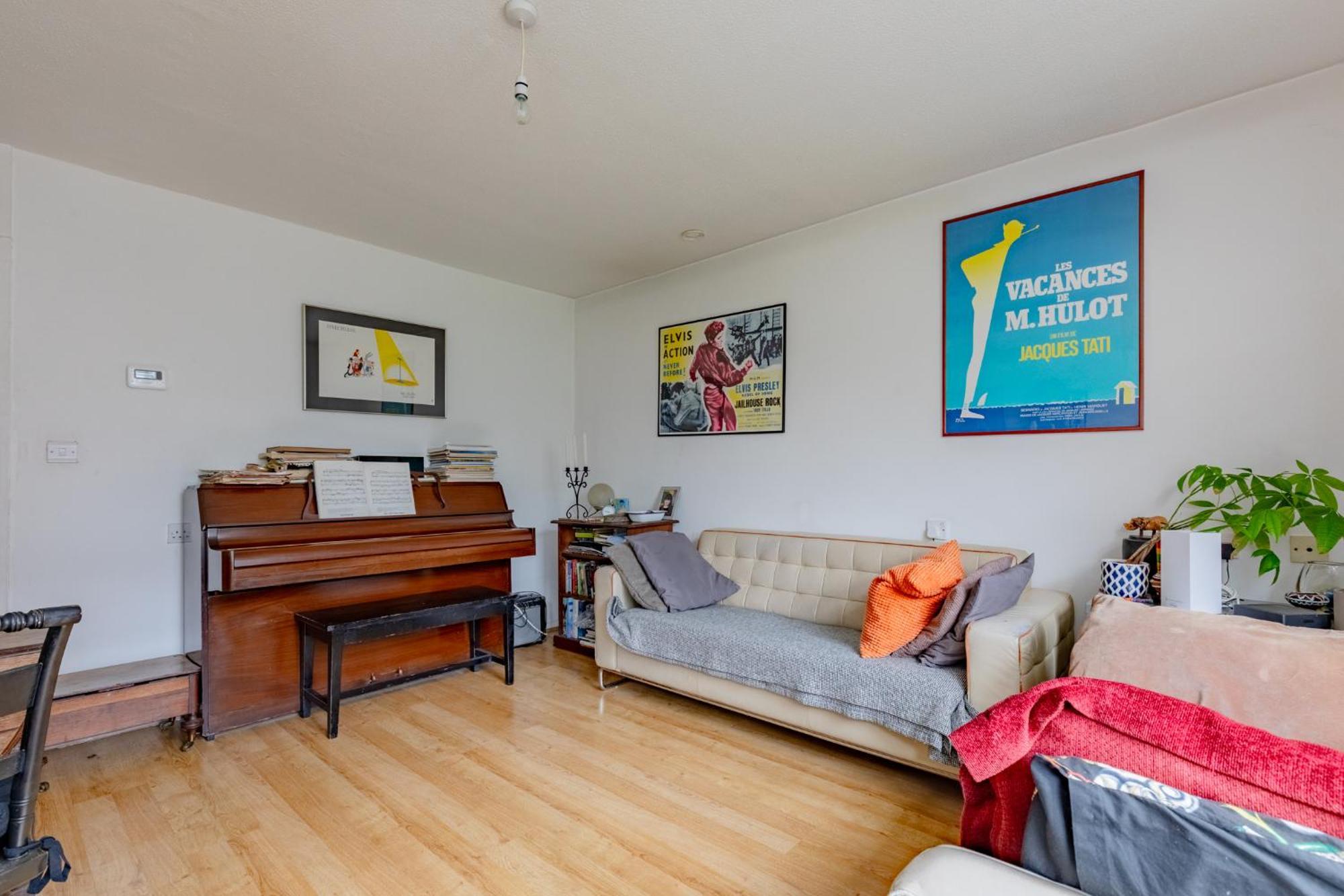 Characterful 1 Bedroom Flat Close To Dlr Londen