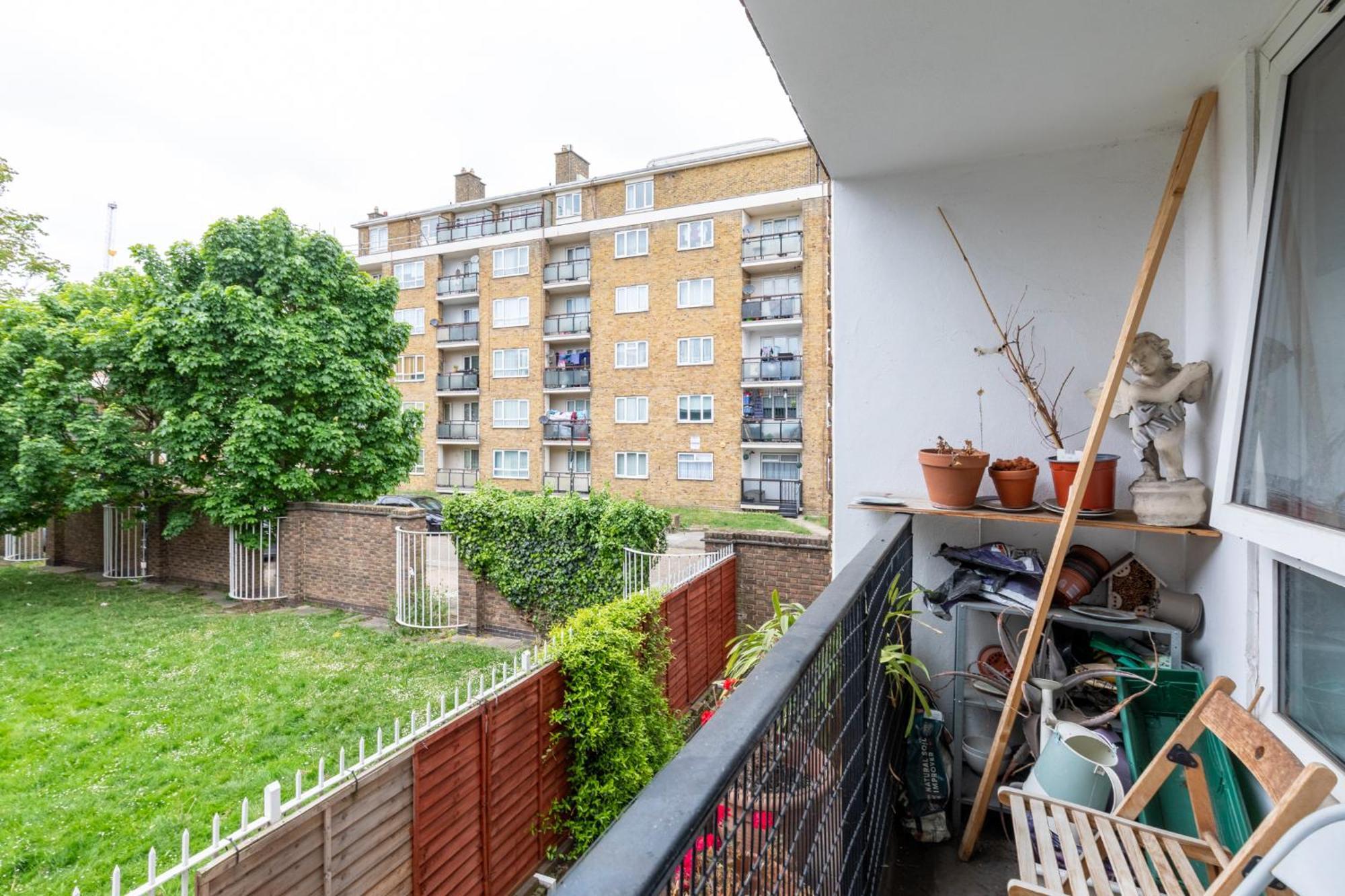 Characterful 1 Bedroom Flat Close To Dlr Londen